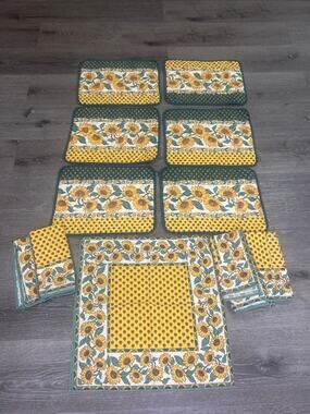 VTG Sunflower Quilted Placemats & Napkins Set (6 Mats, 6 Napkins)